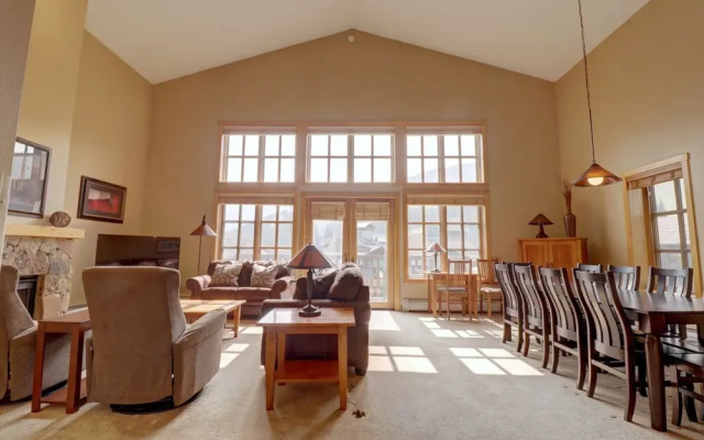 photo 2 of Largest Condo In Passage Point, Vaulted Ceilings, Huge Balcony - PP514 by Redawning
