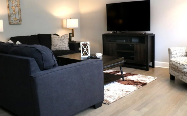 photo 2 of Preferred One Bedroom Apartment in Back Bay, Boston