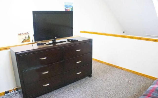 photo 2 of Premier Condo completely renovated Highridge C8