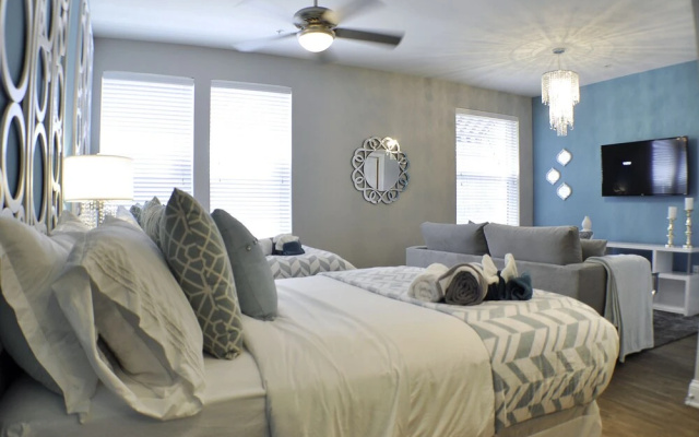 photo 5 of Premier Hollywood LA 4BD Suite