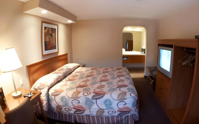photo 3 of Premier Inns Concord