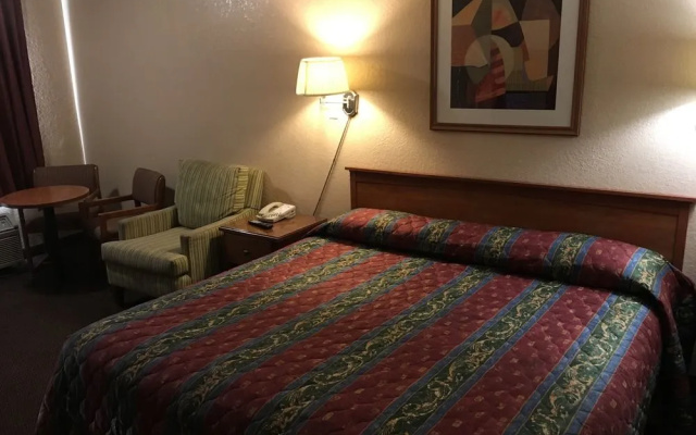 photo 5 of Premier Inns Metro Center