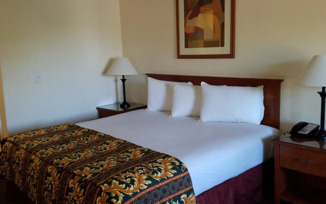 photo 3 of Premier Inns Tolleson