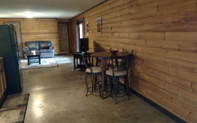 photo 4 of Premier Lodge