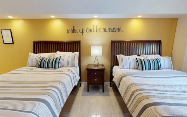 photo 5 of Premium 2 Bedroom And Den Apartment Or 202