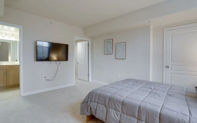 photo 3 of Premium 2Br Condo At Pentagon City