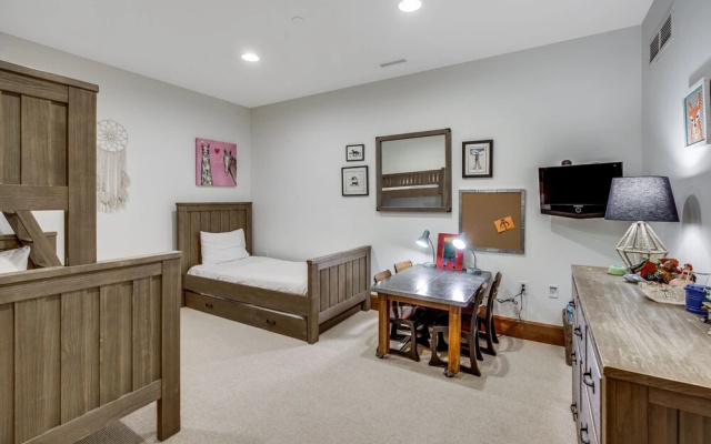 photo 3 of Premium 3 Br Condo In The Heart Of Bachelor Gulch 3 Bedroom Condo by Redawning