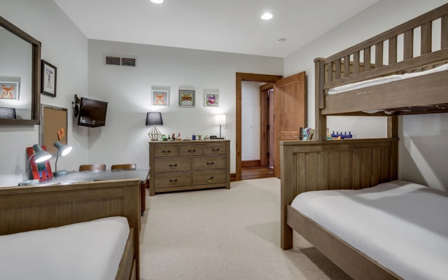 photo 4 of Premium 3 Br Condo In The Heart Of Bachelor Gulch 3 Bedroom Condo by Redawning