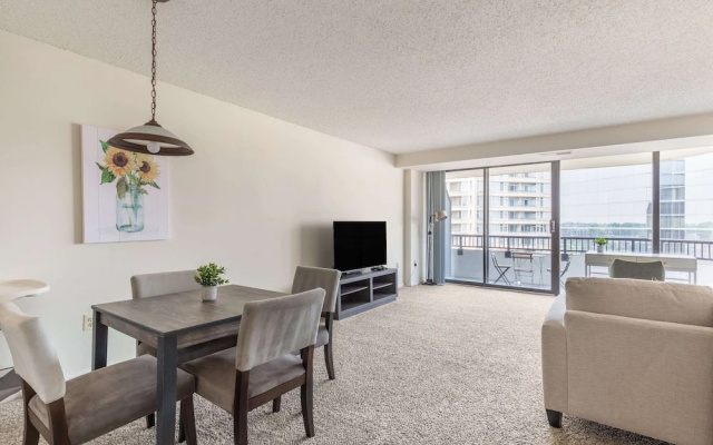 photo 2 of Premium A-Location Apartment