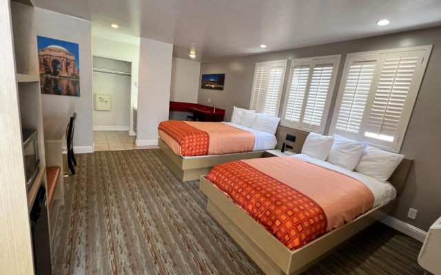 photo 2 of Presidio Parkway Inn
