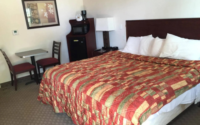 photo 3 of Price Pointe Inn