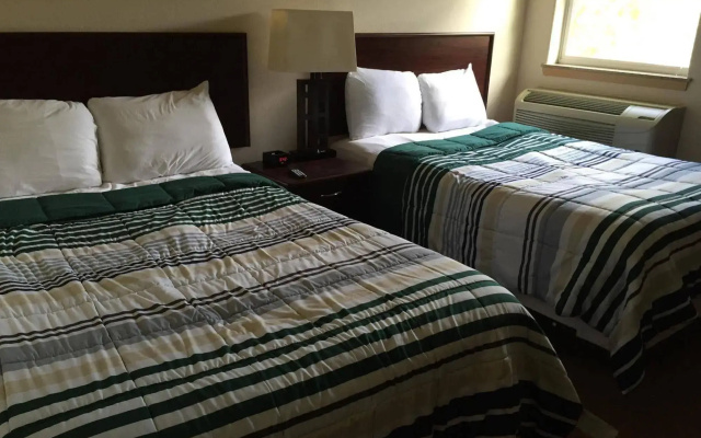 photo 5 of Price Pointe Inn
