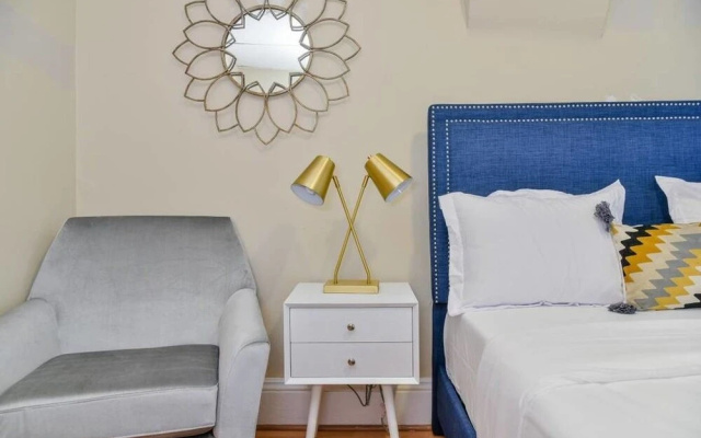 photo 2 of Prime 2br/1ba Apt in Heart of North End