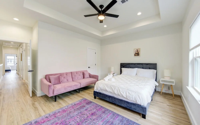 photo 2 of Prime EADO 4 BR Downtown Houston