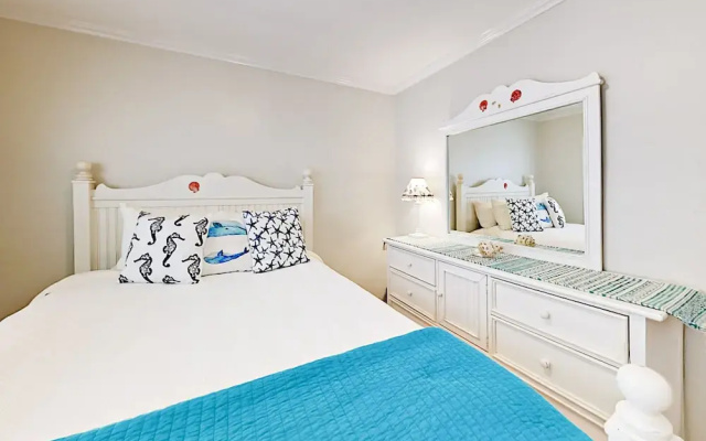photo 4 of Prime Oceanfront Duplex 3 Bedrooms 1 Bathroom Duplex