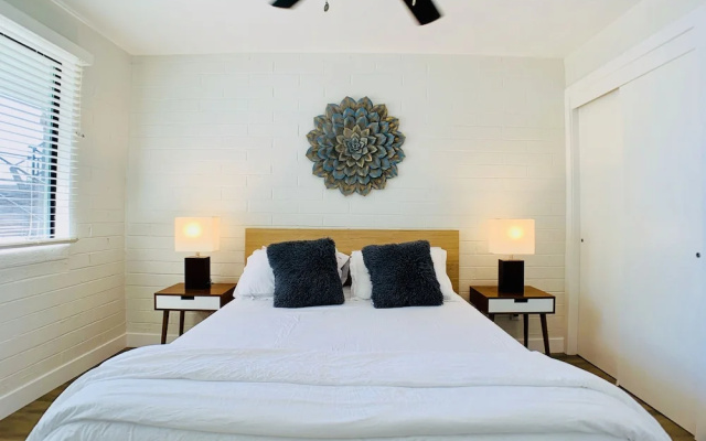 photo 4 of Primo Old Town Location with Heated Pool