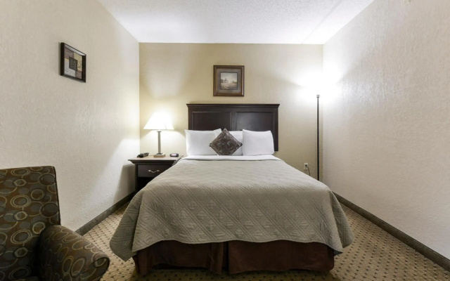 photo 4 of Grand View Inn and Suites