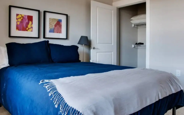 photo 3 of Pristine 1BR Apt In Dilworth
