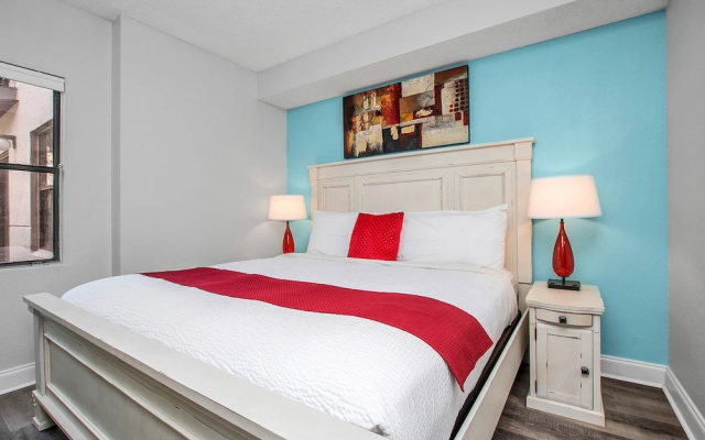 photo 3 of Pristine and Posh 2bd/2ba Condo With Private Balcony - #6en165