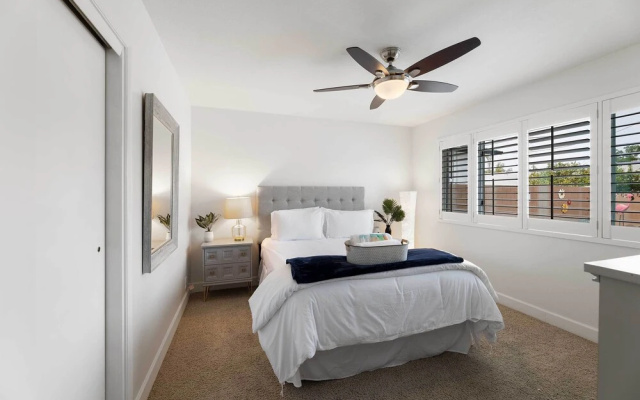 photo 4 of Pristine Escape ~ 2 Miles to Old Town Scottsdale!