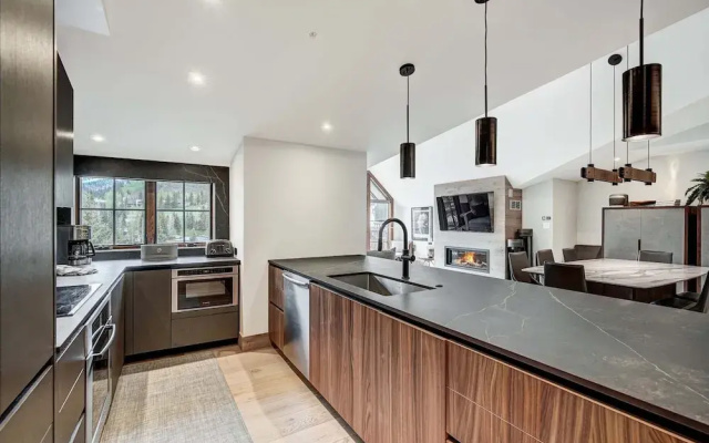 photo 3 of Vail Village Private 4 BR Residence w Full Kitchen by RedAwning - Save 20% on 7+ Nights!