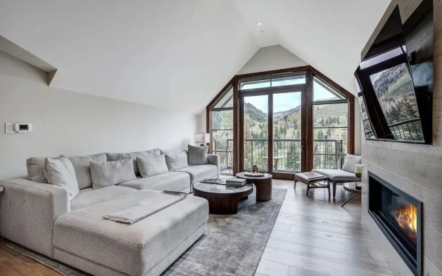 photo 4 of Vail Village Private 4 BR Residence w Full Kitchen by RedAwning - Save 20% on 7+ Nights!