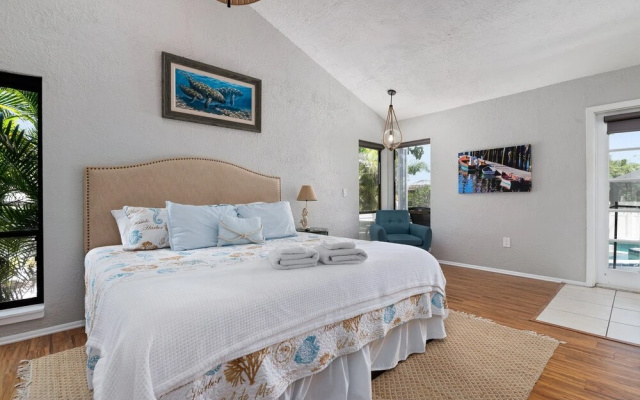 photo 5 of Private 4 Bedroom Pool Spa Home Located on Palma Sola Blvd 4 Home by Redawning