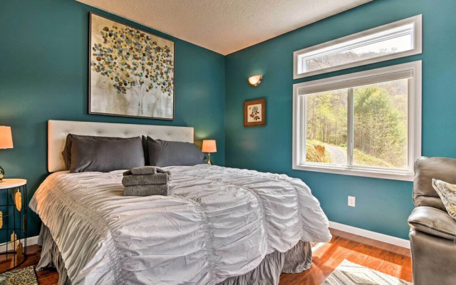 photo 4 of Private Blue Ridge Home w/ Hot Tub, Mountain Views