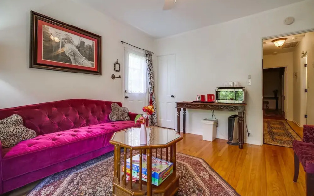 photo 5 of Private Bungalow - Walk to Universal Studios, Hollywood
