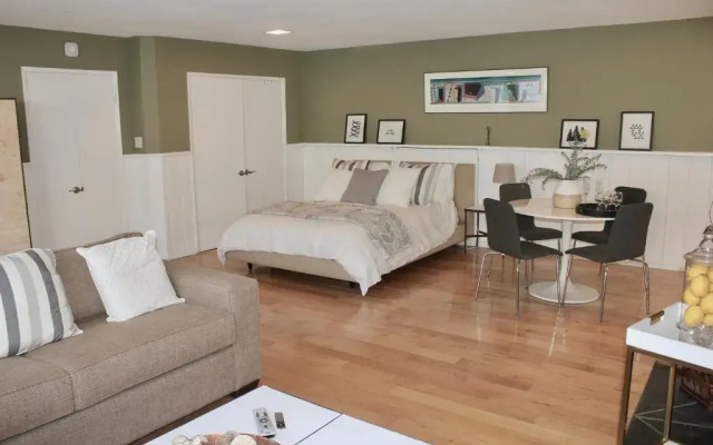 photo 2 of Private Guest Suite in West Los Angeles