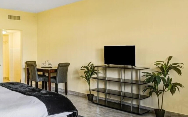 photo 3 of Private Hallandale Beach Studio w/Bath, walking distance to the beach, pool & free parking!