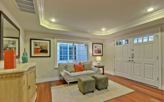 photo 4 of Private Luxury Guest House/ Suite / Executive 1 Bedroom Apts