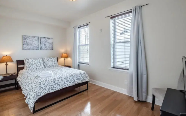 photo 4 of Private Rooftop With Views+modern 2BD & 1 Bath