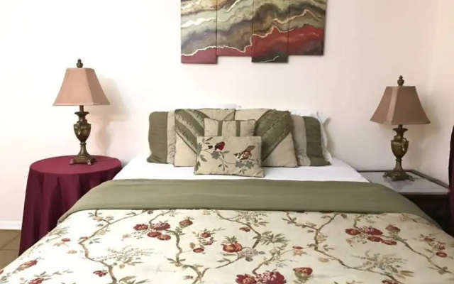 photo 2 of Private Room 2 - Near NYC, EWR & Outlet Mall