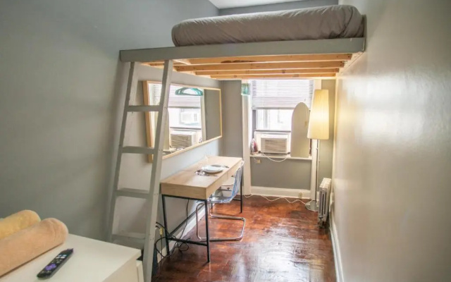 photo 5 of private room in a shared apartment 15 minutes to times square!