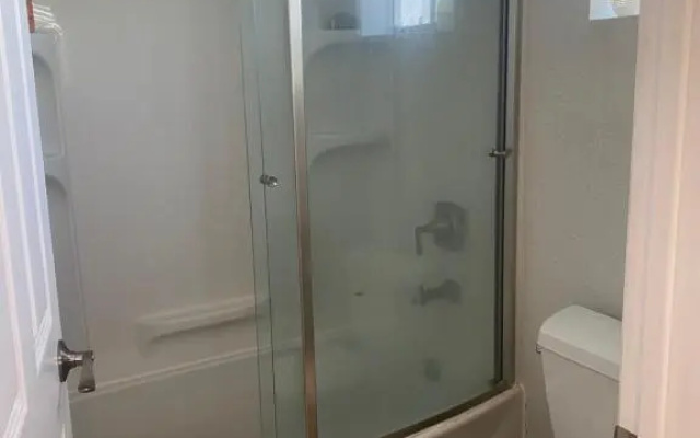 photo 5 of Private Room in Los Angeles w/ AC & WIFI