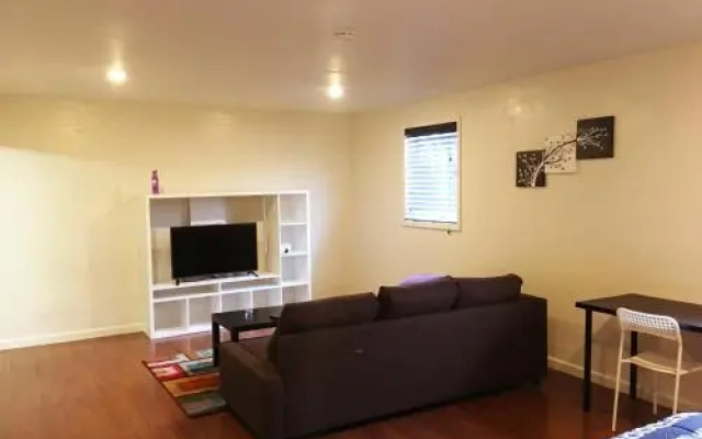 photo 5 of Private Unit / Private Bathroom Near BART & SF