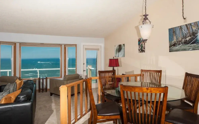 photo 2 of Promenade Deck 3 Br condo by RedAwning