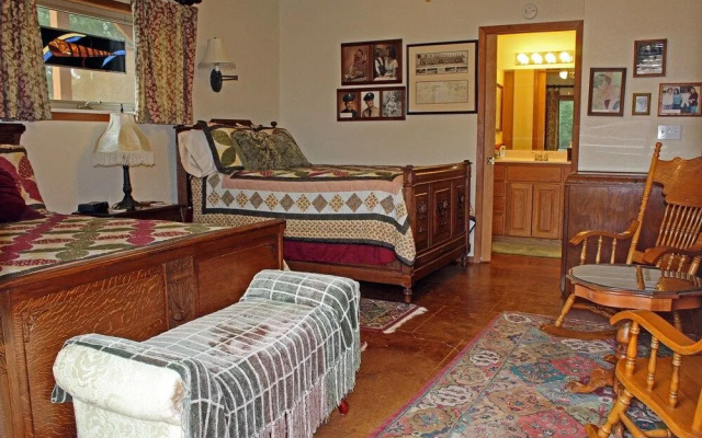photo 2 of Prow'd House Bed & Breakfast