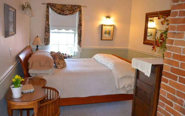 photo 4 of Pryor House B&B
