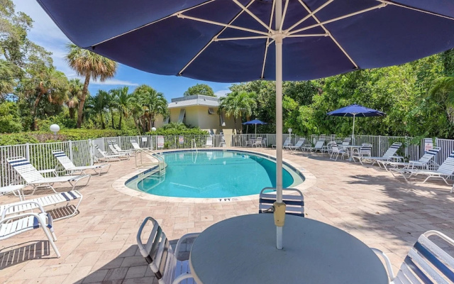 photo 3 of Pura Vida 2 Bedroom Condo by RedAwning