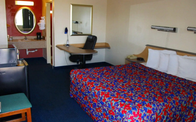 photo 3 of Q Lodging