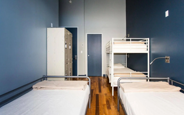 photo 5 of Q4 Hotel & Hostel