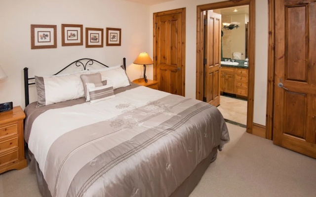 photo 4 of Quaint 1br 2a  Access To Osprey Rockresort Amenities 1 Bedroom Condo by RedAwning