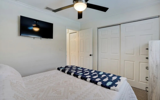 photo 2 of 2 Mi to Bonita Beach: Bbq-ready Townhome!