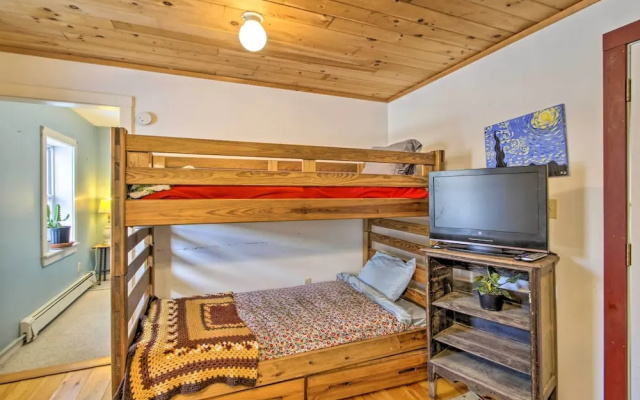 photo 2 of Quaint & Cozy Apartment 12 Mi to Ski Slopes
