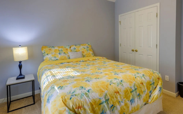 photo 2 of Quaint Fayetteville Vacation Rental w/ Lake Access