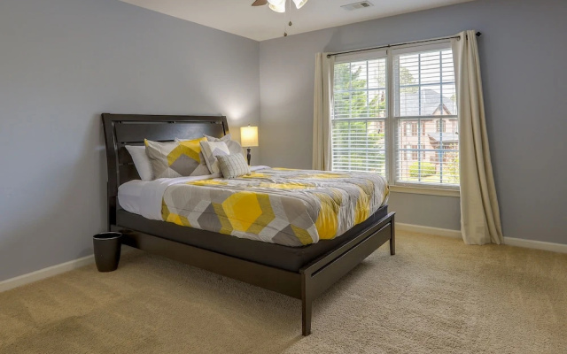 photo 3 of Quaint Fayetteville Vacation Rental w/ Lake Access