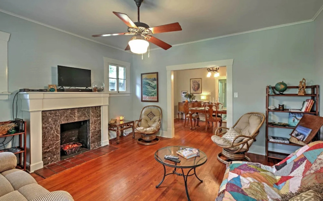 photo 3 of Houston Montrose Home: Walk to Bars & Restaurants!