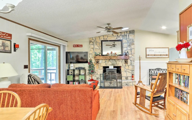 photo 3 of Quaint Murphy Cabin in Serene Wooded Setting!